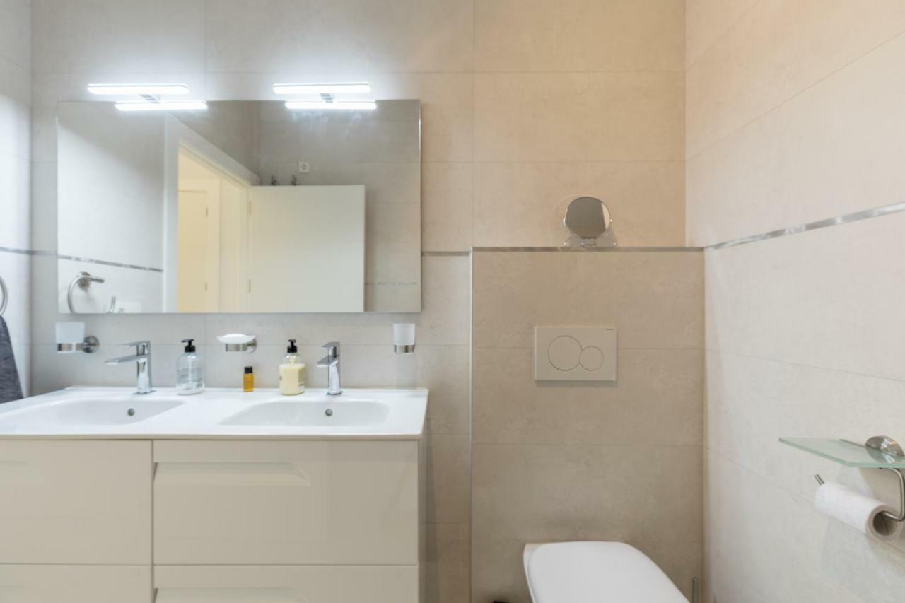 Luxury Beach Front Apartment With Pool Valencie Exteriér fotografie
