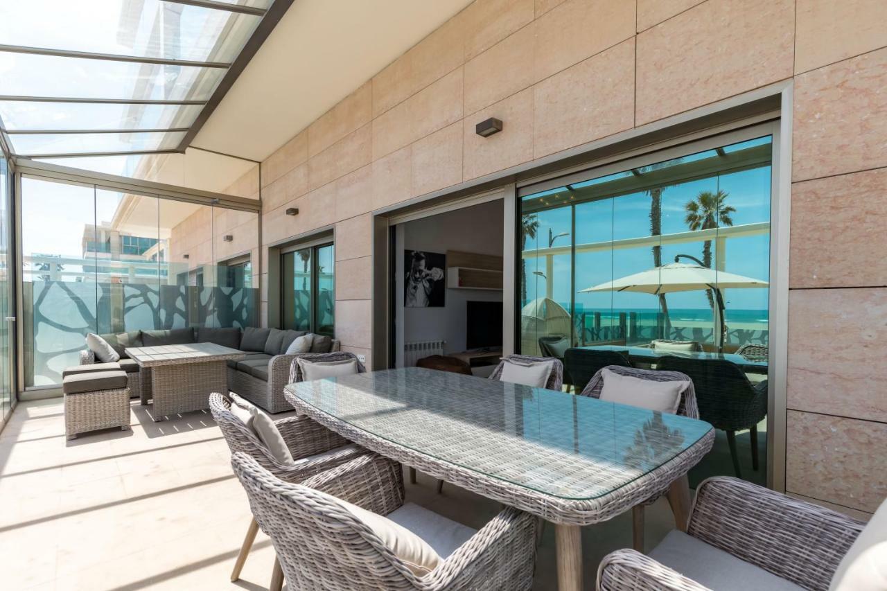 Luxury Beach Front Apartment With Pool Valencie Exteriér fotografie
