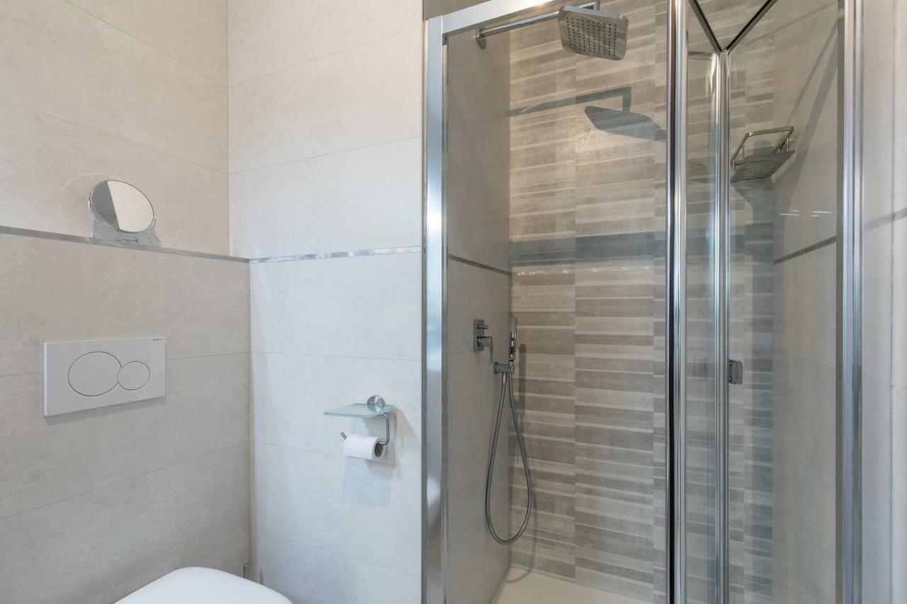 Luxury Beach Front Apartment With Pool Valencie Exteriér fotografie