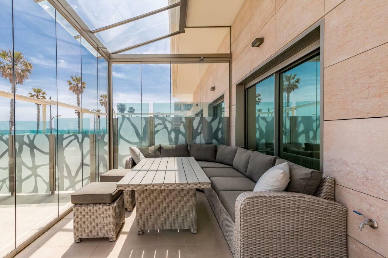 Luxury Beach Front Apartment With Pool Valencie Exteriér fotografie