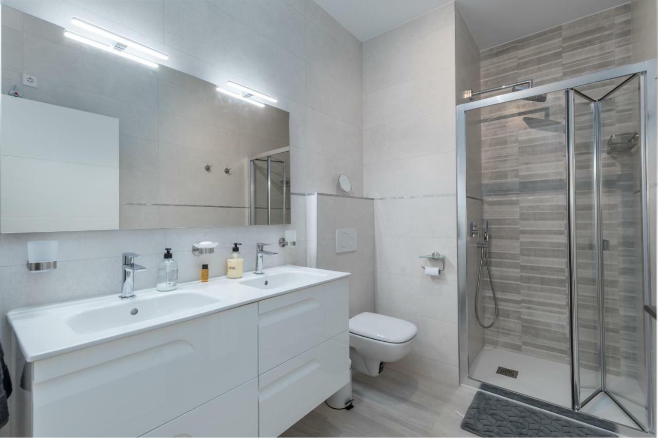 Luxury Beach Front Apartment With Pool Valencie Exteriér fotografie